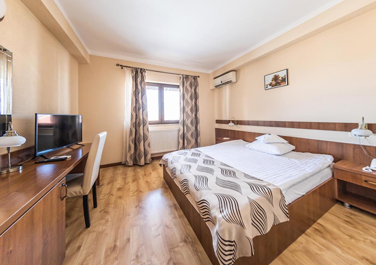 Hotel Crisana Arad Zewnętrze zdjęcie